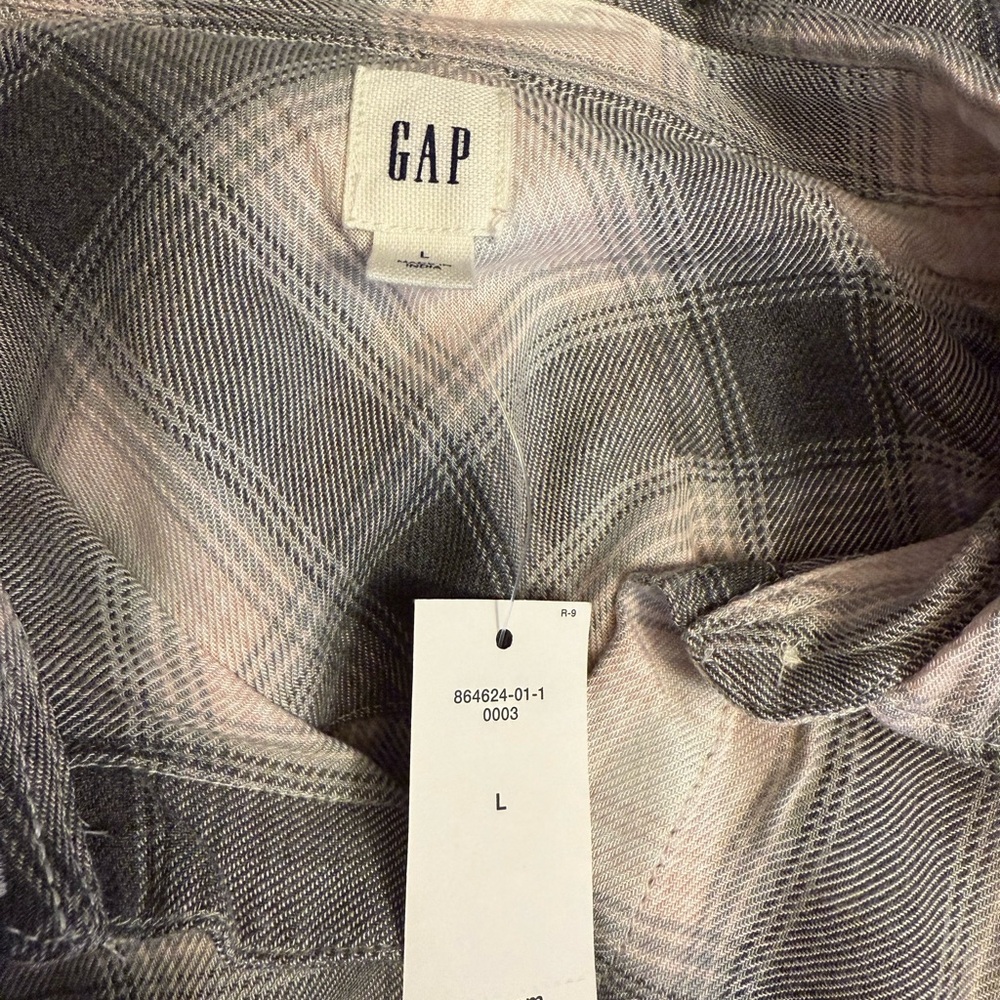 Gap White And Gray Checkered Button Down Shirt - image 4